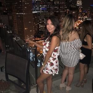 Meet your Posher, Romina